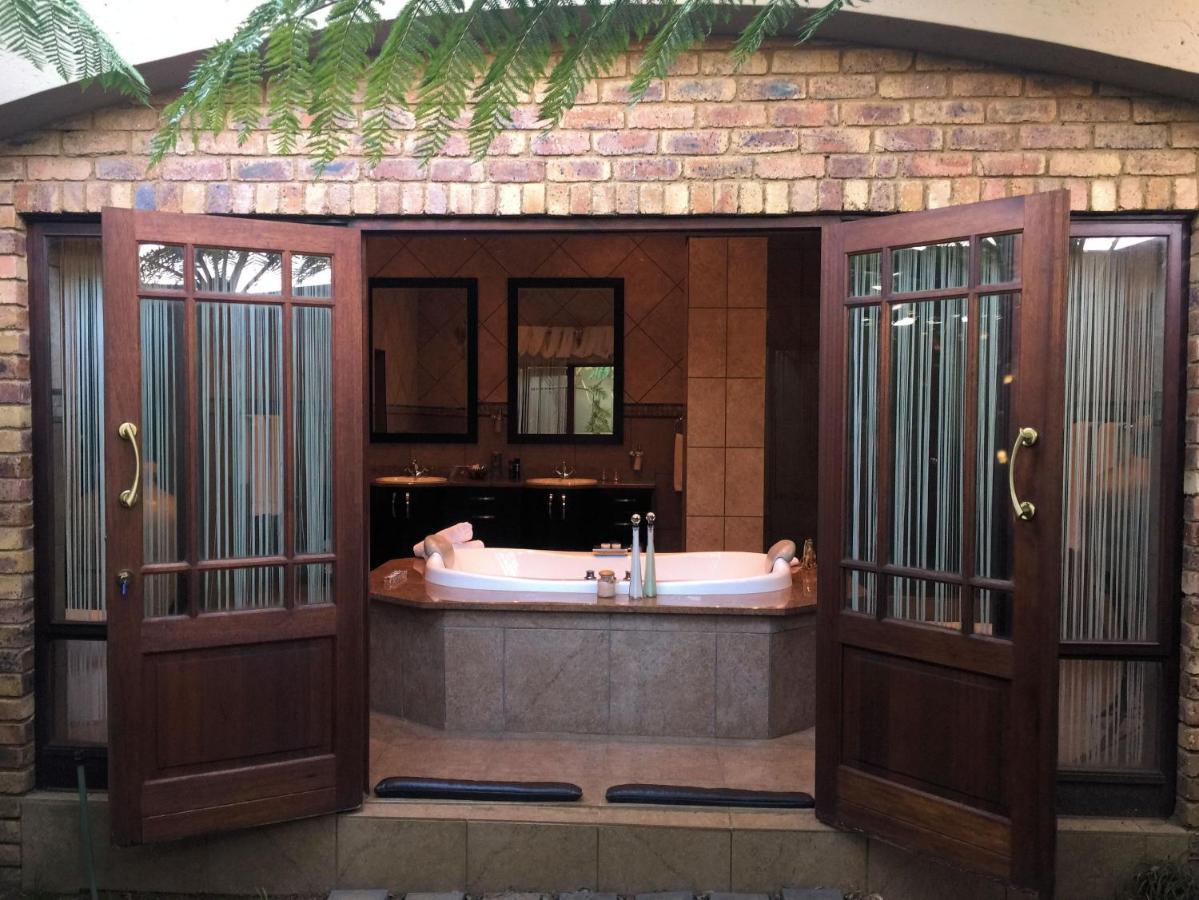 Witwater Guest House & Spa Kempton Park Extérieur photo