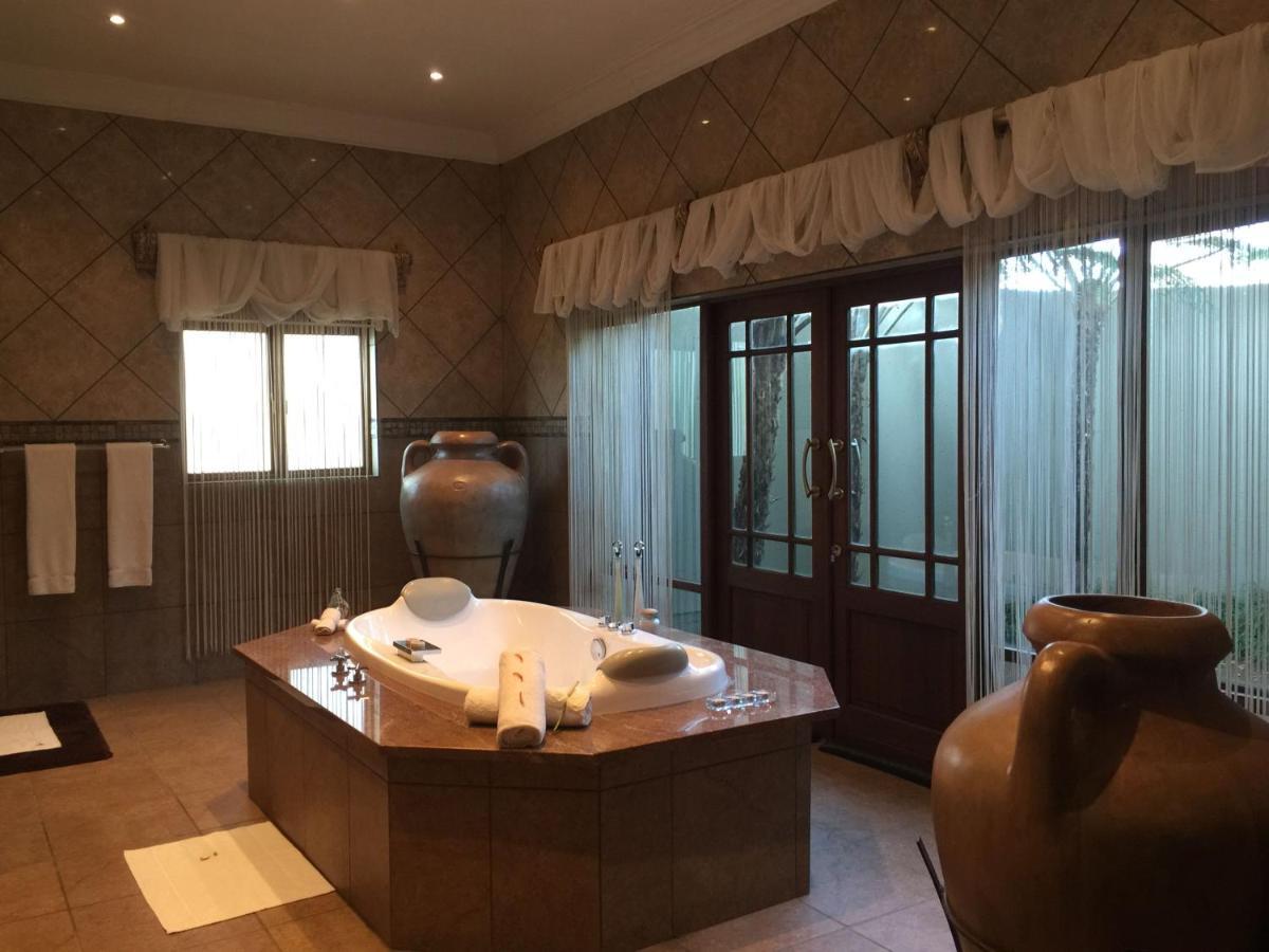 Witwater Guest House & Spa Kempton Park Extérieur photo